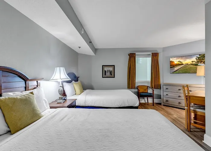 Breathtaking 2Br Condo W Floor-To-Ceiling Windows Overlooking Ocean